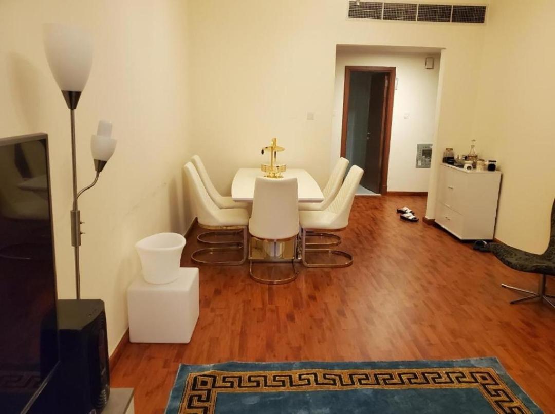 Lemas 901 Appartement Ajman Buitenkant foto